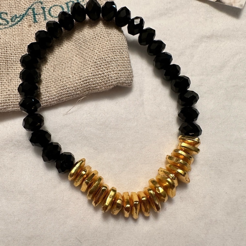 Beaded Bracelet in Black & Gold - Made by Third World Artisans Trades Of Hope